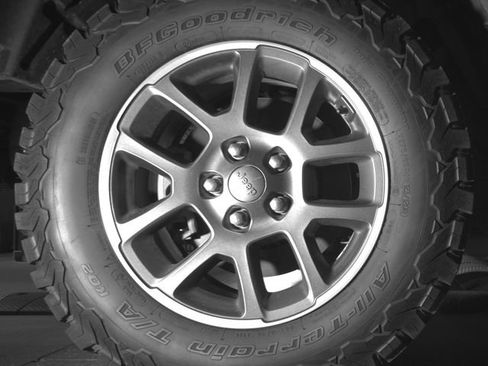 Used 2020 Jeep Gladiator Overland AWD/4WD image 12
