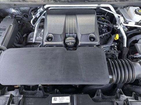 Certified 2024 GMC Canyon AT4X image 24