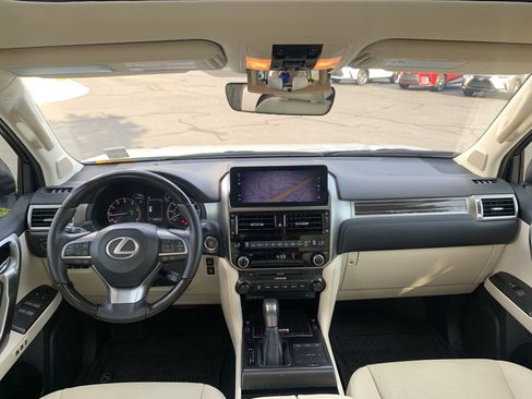 Used 2023 Lexus GX 460 Premium w/ Premium Package AWD/4WD image 30