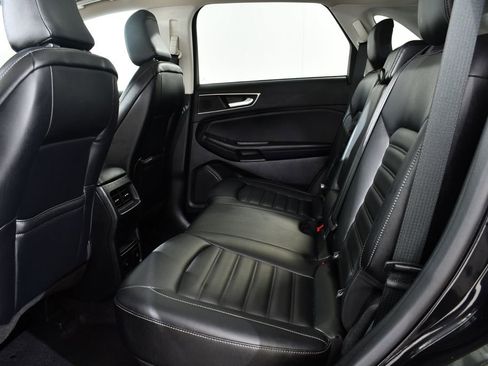 Used 2022 Ford Edge SEL w/ Convenience Package image 16