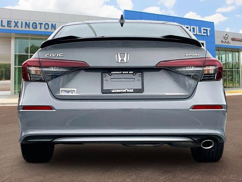 Used 2025 Honda Civic Sport image 4