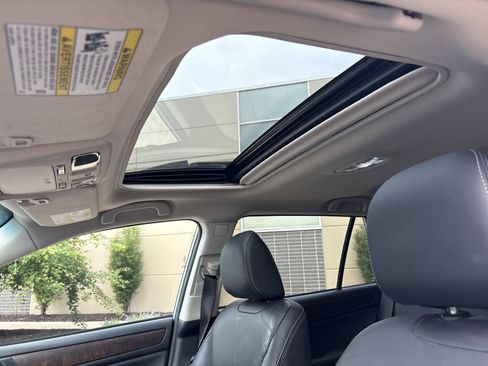 Used 2019 Subaru Outback 2.5i Limited AWD/4WD image 28