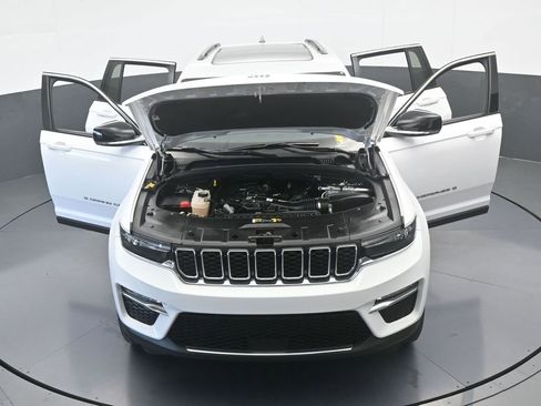 Used 2023 Jeep Grand Cherokee Limited image 75