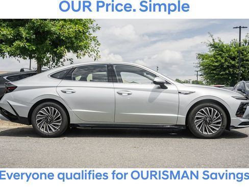 New 2025 Hyundai Sonata SEL image 3