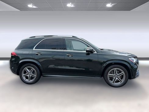 Used 2020 Mercedes-Benz GLE 450 4MATIC w/ AMG Line Exterior image 8