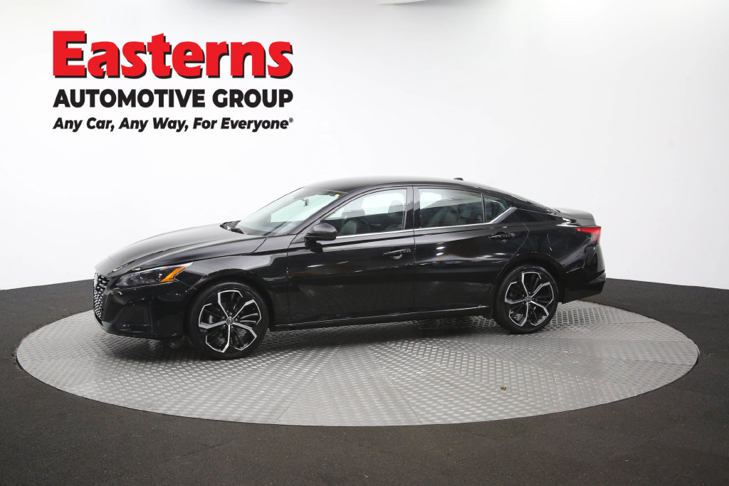 Used 2024 Nissan Altima 2.5 SR FWD image 60