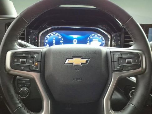 Used 2025 Chevrolet Silverado 1500 LT AWD/4WD image 28