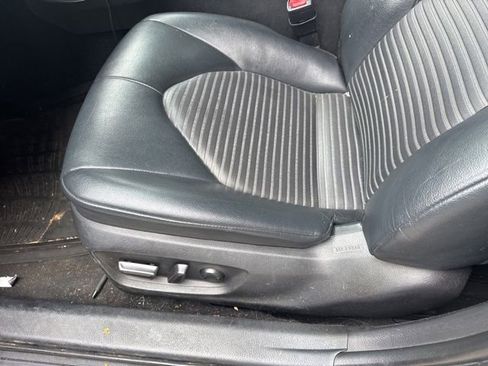 Used 2020 Toyota Camry SE FWD image 18