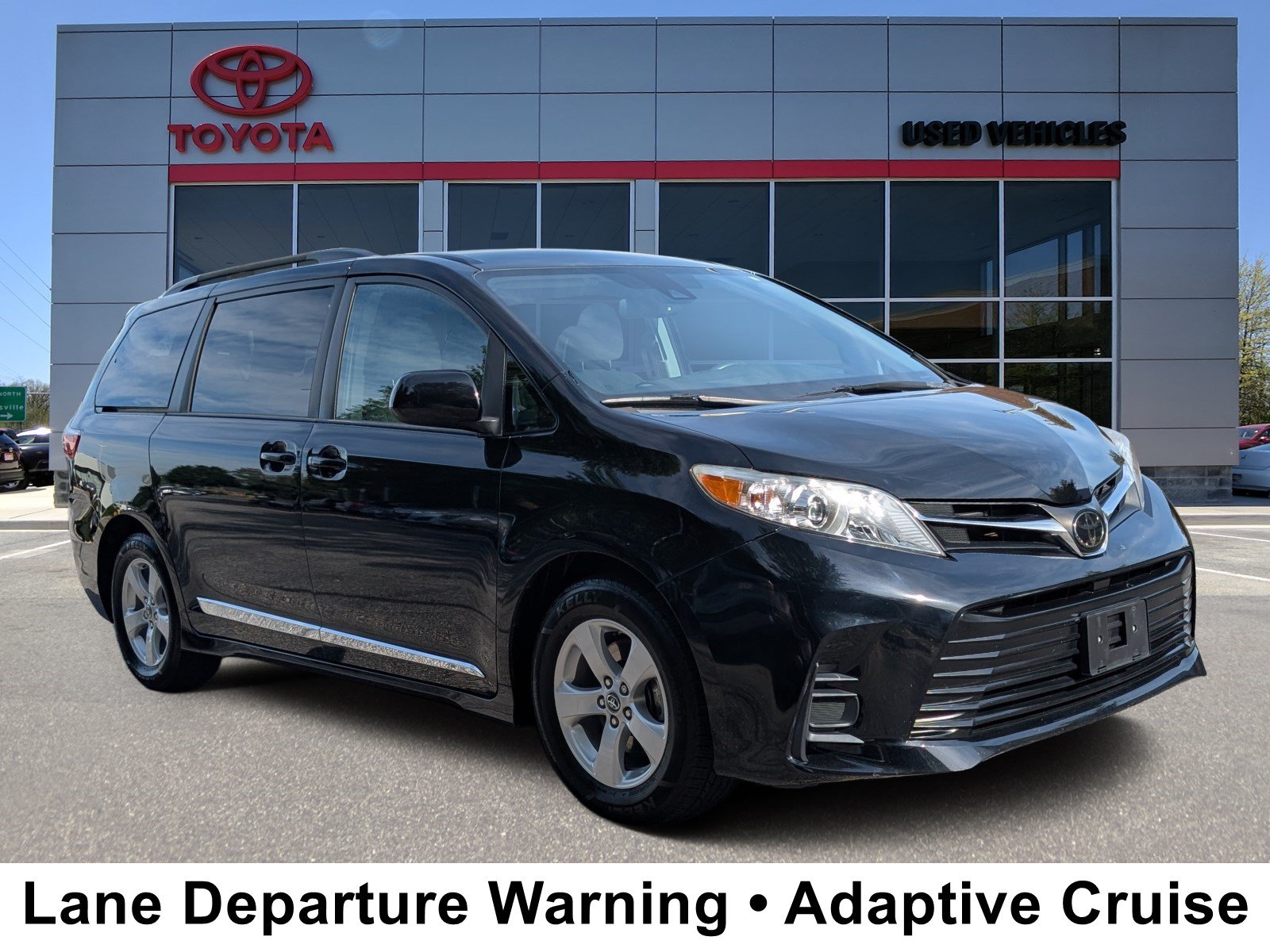 Certified 2020 Toyota Sienna LE w/ Carpet Mat Package FWD image 1