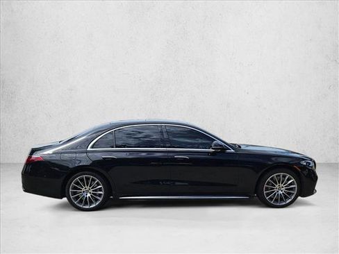 Used 2024 Mercedes-Benz S 580e 4MATIC Sedan image 4