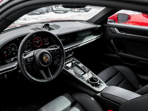 Certified 2024 Porsche 911 Carrera image 4