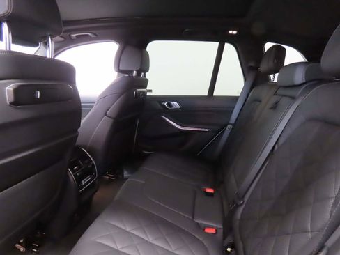 Used 2024 BMW X5 xDrive40i AWD/4WD image 16