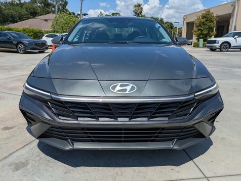 Certified 2024 Hyundai Elantra SEL FWD image 6