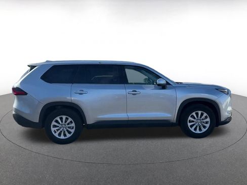 Used 2025 Toyota Grand Highlander XLE image 17