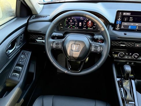 Used 2025 Honda Accord EX-L image 12