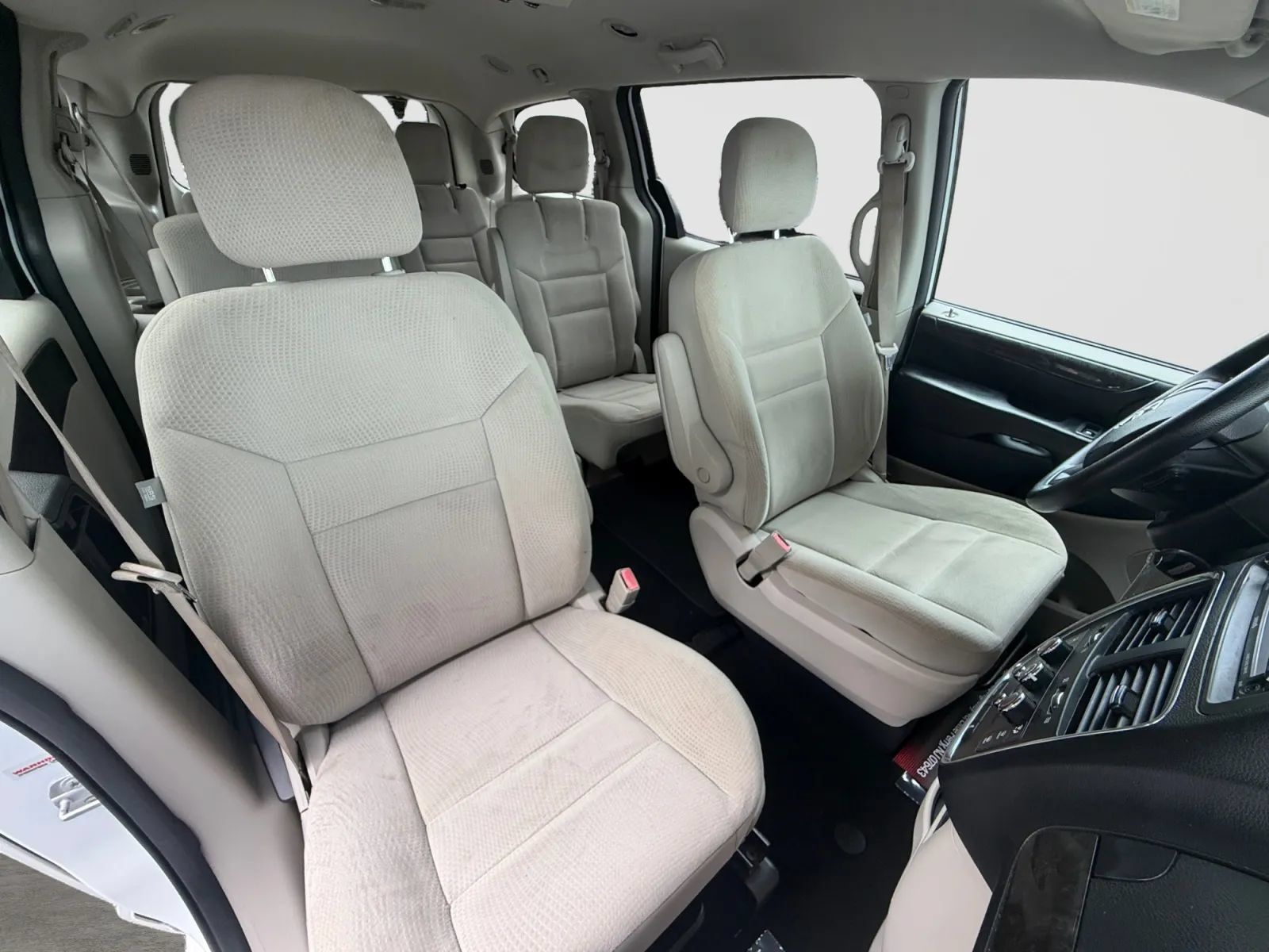 Used 2018 Dodge Grand Caravan SE w/ UConnect Hands-Free Group FWD image 23
