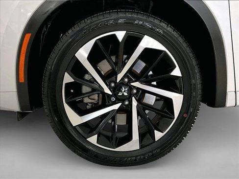 Used 2023 Mitsubishi Outlander SEL FWD image 10