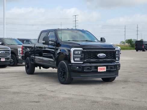 New 2026 Ford F250 4x4 Crew Cab Super Duty image 2