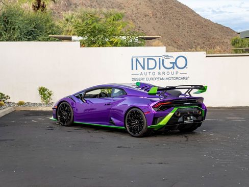 Used 2024 Lamborghini Huracan STO image 9