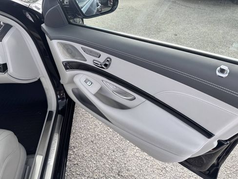 Used 2015 Mercedes-Benz S 550 4MATIC Sedan image 10