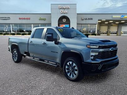 Used 2025 Chevrolet Silverado 2500 Custom w/ Custom Value Package