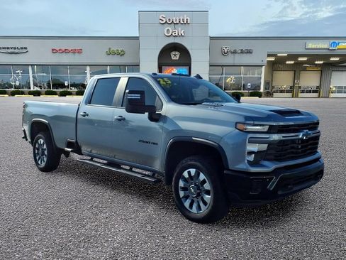 Used 2025 Chevrolet Silverado 2500 Custom w/ Custom Value Package AWD/4WD image 1