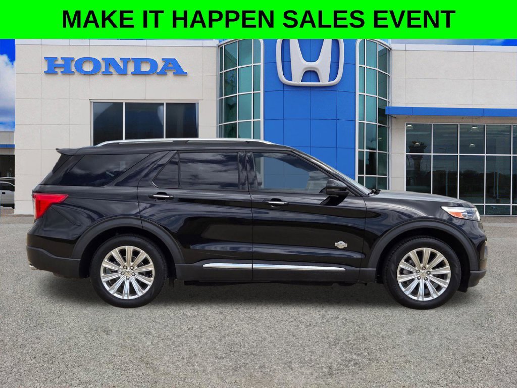 Used 2023 Ford Explorer King Ranch w/ Technology Package RWD image 2