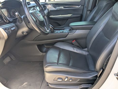 Used 2021 Cadillac XT6 Premium Luxury w/ LPO, ONYX Package image 8