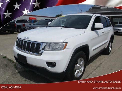 Used 2013 Jeep Grand Cherokee Laredo AWD/4WD image 1