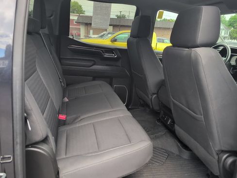 Used 2023 Chevrolet Silverado 1500 RST AWD/4WD image 15