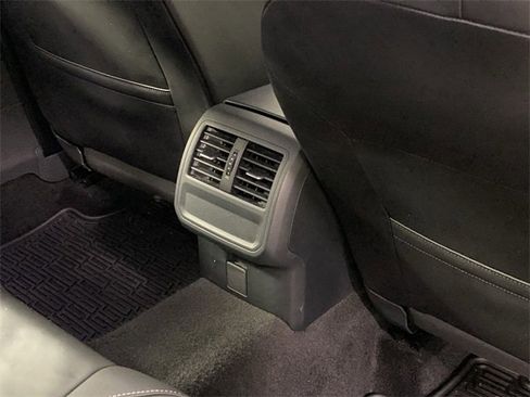 Used 2023 Volkswagen Arteon SEL image 28