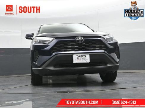 Used 2025 Toyota RAV4 XLE AWD/4WD image 38