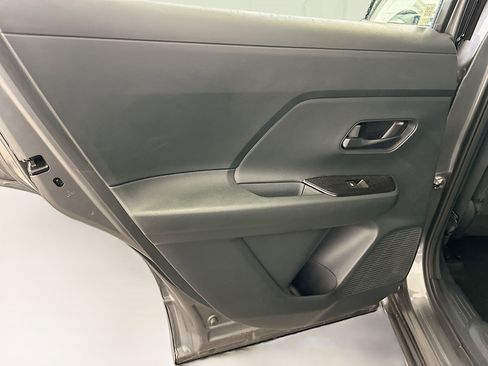 Used 2025 Nissan Kicks S image 26