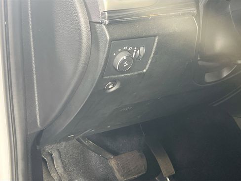 Used 2022 Jeep Grand Cherokee Limited image 10