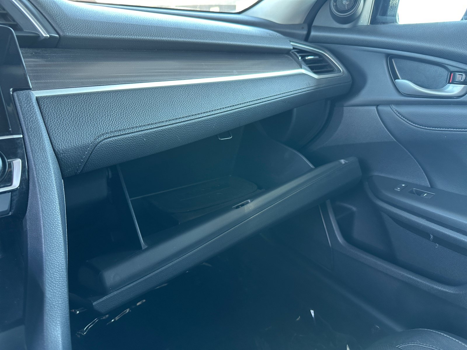 Used 2020 Honda Civic EX-L image 24