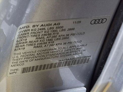 Used 2025 Audi Q5 Premium AWD/4WD image 26