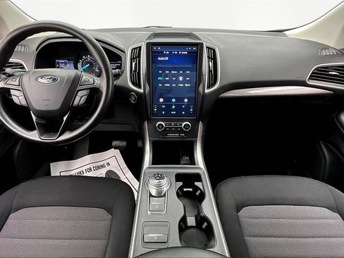 Used 2024 Ford Edge SE image 16