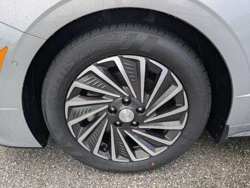 Used 2023 Hyundai Sonata Limited FWD image 11