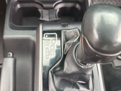 Used 2019 Toyota Tacoma TRD Sport image 13