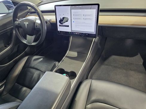 Used 2018 Tesla Model 3 RWD image 5