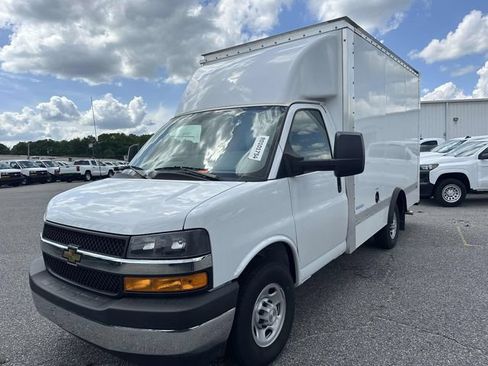 New 2024 Chevrolet Express 3500 w/ Power Convenience Package RWD image 5