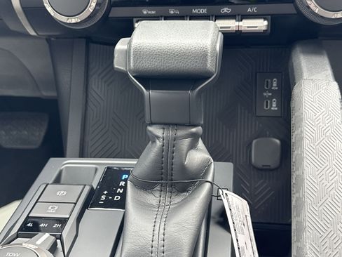 New 2025 Toyota Tacoma SR5 AWD/4WD image 18