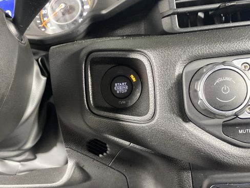 Used 2024 Jeep Wrangler Unlimited Sport AWD/4WD image 25
