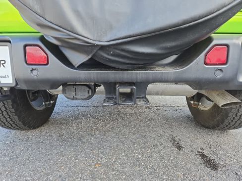 Used 2025 Jeep Wrangler Sport S image 40