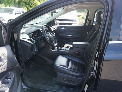 Used 2019 Ford Escape SEL image 2