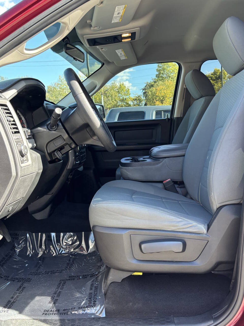 Used 2018 RAM 1500 Express AWD/4WD image 14