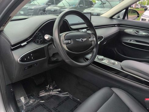 Used 2025 Genesis GV70 2.5T AWD/4WD image 10