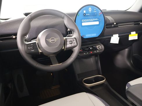 New 2026 MINI Cooper 4-Door Hardtop FWD image 2