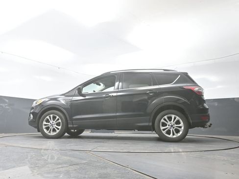 Used 2017 Ford Escape SE image 27