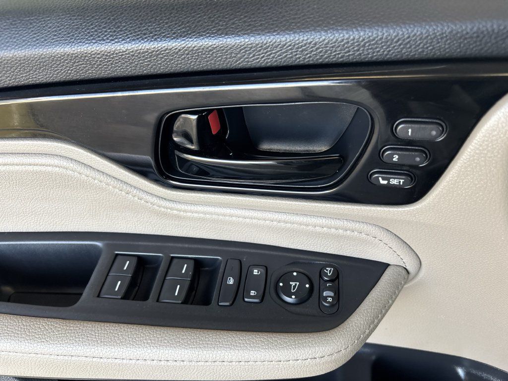 Used 2024 Honda Odyssey Elite image 22